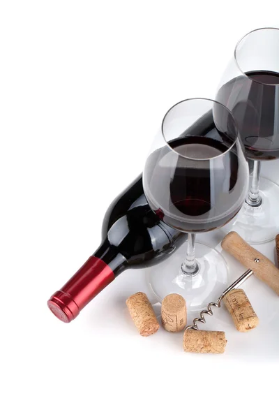 Botella de vino tinto y vasos —  Fotos de Stock