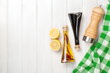 Baharat ve baharat masada