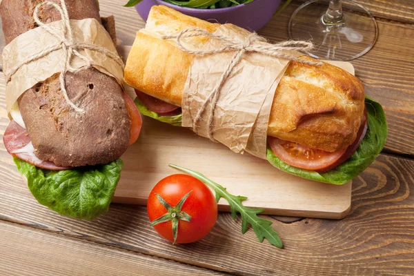 Sandwiches with   ham, cheese and tomatoes — Stock Photo, Image