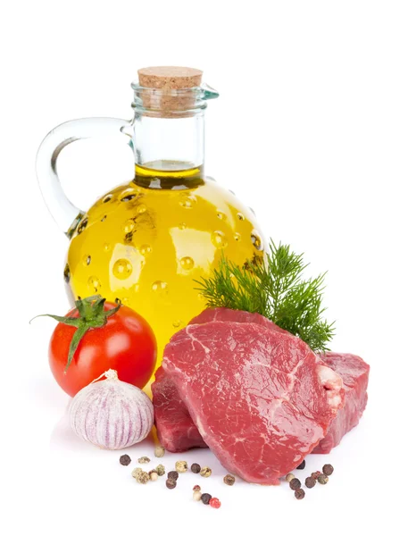 생 등심 쇠고기 스테이크와 향신료 — 스톡 사진