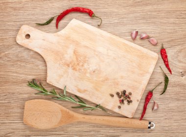Baharat ile kesme tahtası