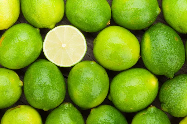 Świeżej limonki dojrzałe — Zdjęcie stockowe