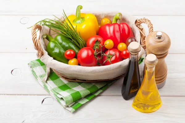 Fresh vegetables and condiments — Stock Photo, Image