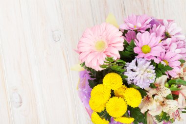 renkli çiçek buketi