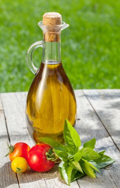 Zeytinyağı şişesi, biber Çalkalayıcı, sebze