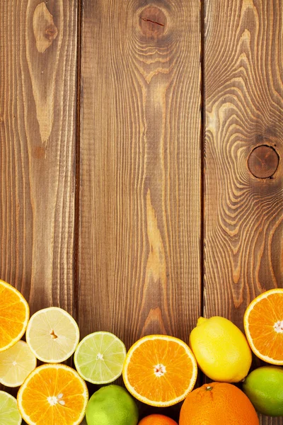 背景を持つ柑橘系の果物 — ストック写真