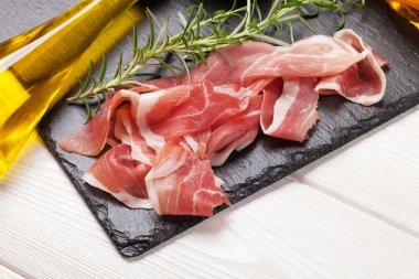 Prosciutto biberiye ve zeytin yağı ile