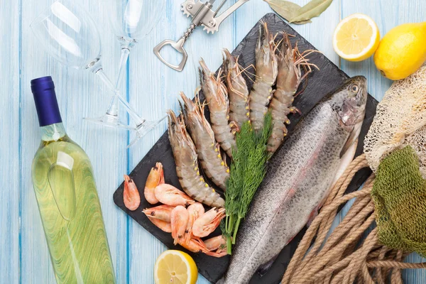 향신료와 신선한 원시 바다 음식 — 스톡 사진