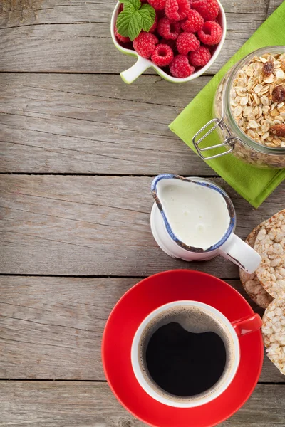 Healthy breakfast with muesli and milk — Stock Photo, Image