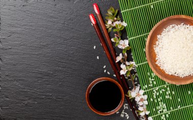 Japon suşi yemek çubukları