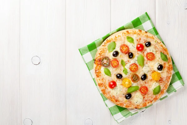 Włoska pizza z serem — Zdjęcie stockowe
