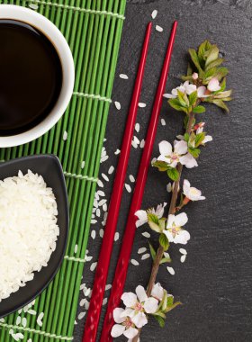 Japon suşi yemek çubukları