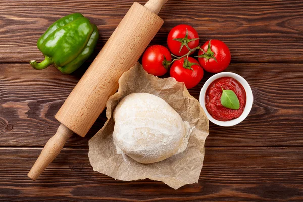 Pizza matlagning ingredienser — Stockfoto