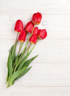 kırmızı lale buketi