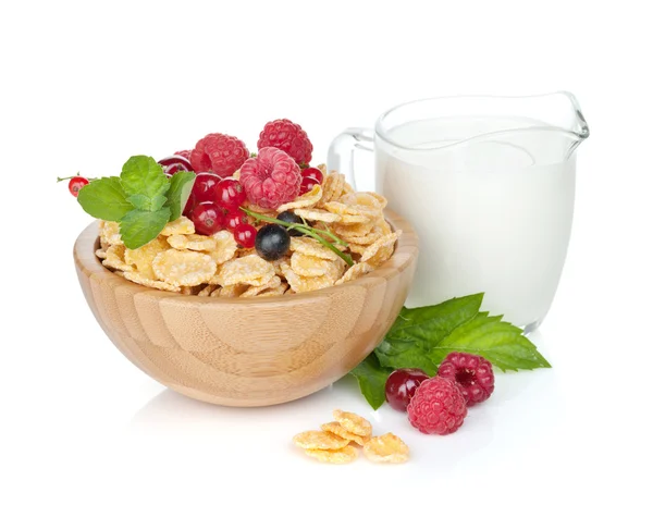 Frische Cornflakes mit Beeren — Stockfoto