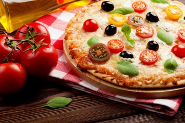 İtalyan pizza peyniri ile