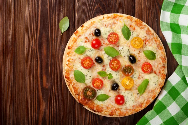 Italian pizza with cheese — Stock Photo, Image