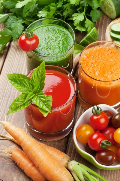 Smoothies aux légumes frais — Photo