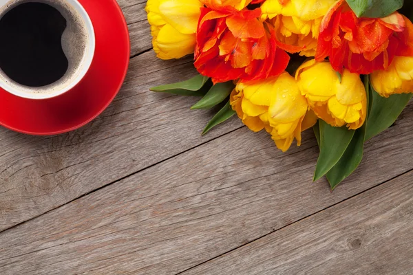 Bukiet kolorowych tulipanów — Zdjęcie stockowe