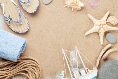 Deniz kum seyahat ve tatil öğeler