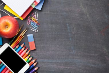 okul malzemeleri karatahta geçmişi