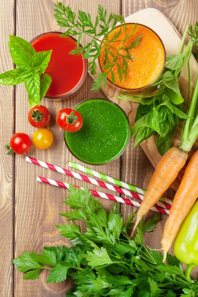 Smoothie aux légumes frais . — Photo