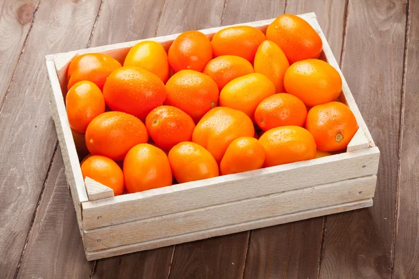 Orange tomatlåda — Stockfoto