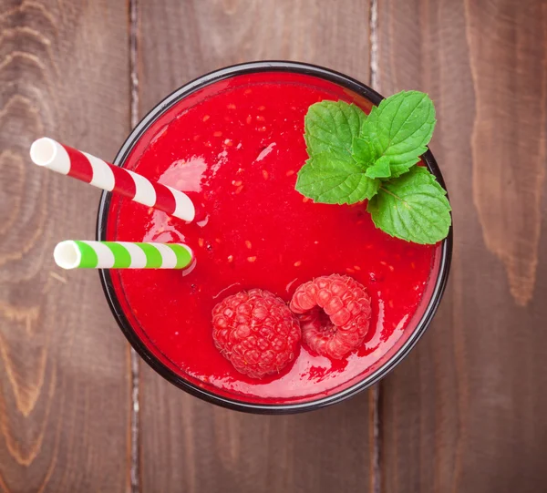 Raspberry smoothie met bessen — Stockfoto