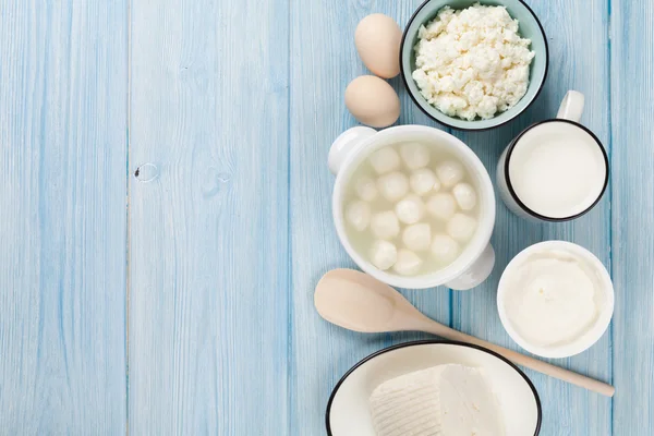 Gräddfil, mjölk, ost, ägg — Stockfoto