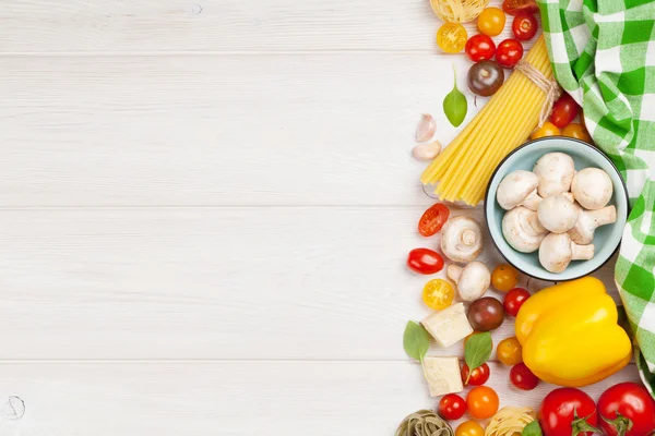 Italiaans eten koken ingrediënten. — Stockfoto