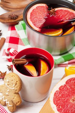 Noel ahşap masa şarap mulled