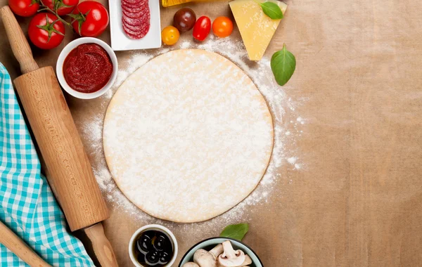 Pizza matlagning ingredienser — Stockfoto