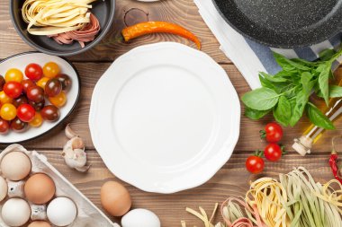 Makarna pişirme malzemeleri ve aletleri