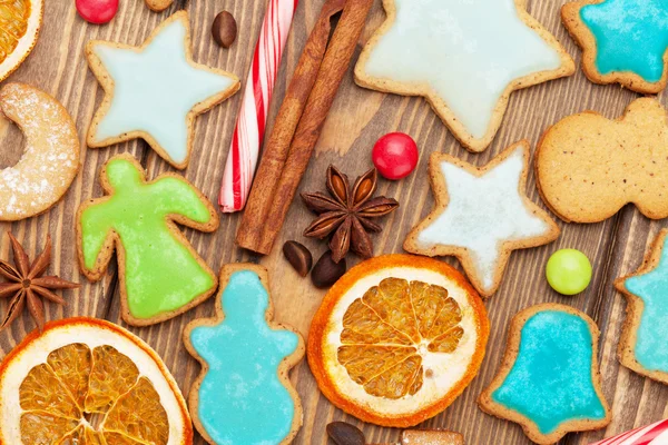 Galletas de jengibre y especias —  Fotos de Stock