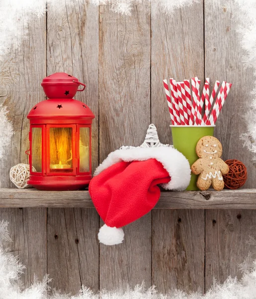 圣诞蜡烛灯笼和装饰 — 图库照片