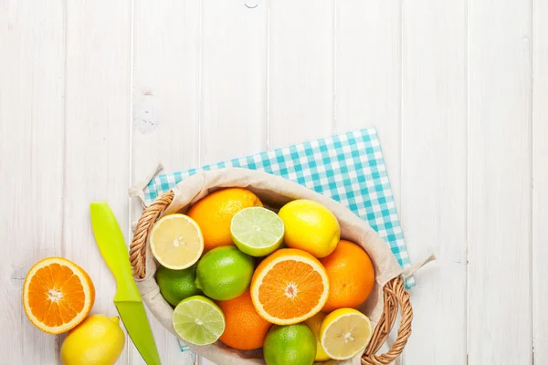 Oranges, limes and lemons — Stock Photo, Image