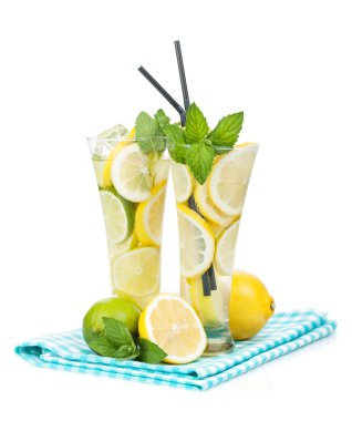 Turuncu ile ev yapımı limonata