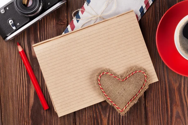 Valentines heart, camera, coffee and notepad — Stok fotoğraf