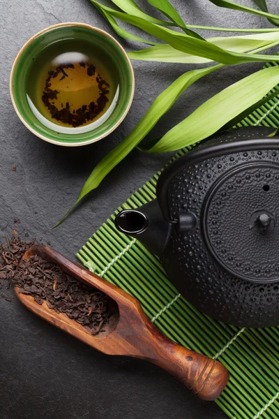 Tazón de té asiático y tetera — Foto de Stock