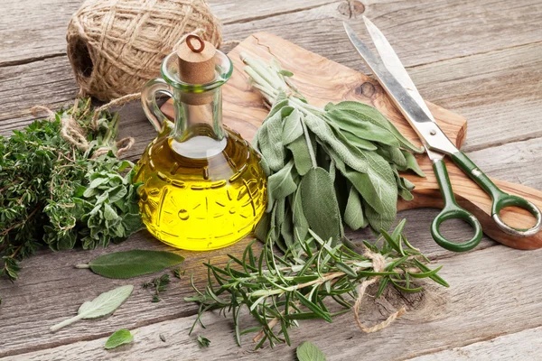 Fresh garden herbs — Stock Photo, Image