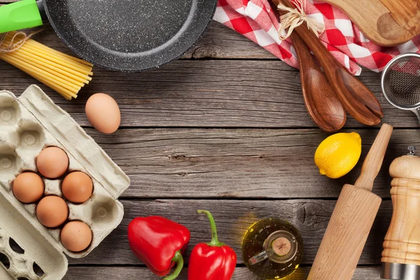 Utensili e ingredienti da cucina — Foto Stock