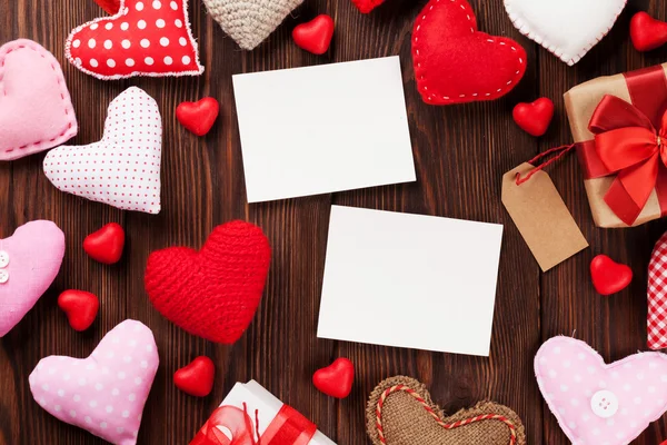 De frames van de foto van de dag van valentijnskaarten en harten — Stockfoto