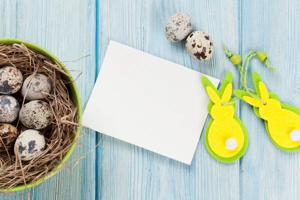 Cartão de saudação Páscoa com ovos — Fotografia de Stock