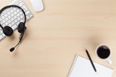 Ofis Masası kulaklık ve malzemeleri
