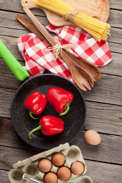Cooking utensils and ingredients — Stock Photo, Image