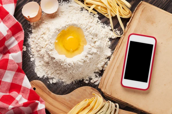 Homemade pasta cooking — Stock Photo, Image