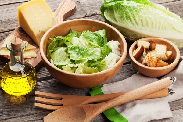 Fresh healthy caesar salad cooking — Stock Photo, Image