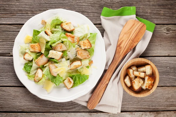 Frischer gesunder Kaisersalat mit Chiken — Stockfoto