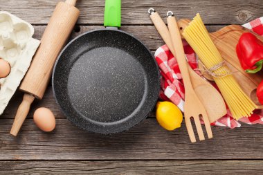Mutfak aletleri ve malzemeler
