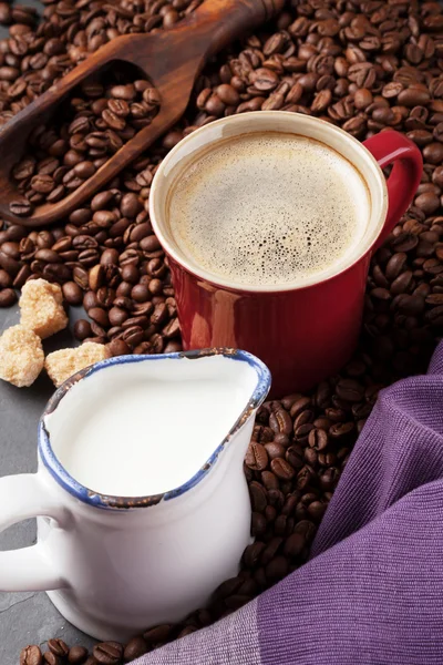 Káva, mléko a hnědý cukr — Stock fotografie